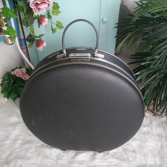 michael kors whitney mini messenger